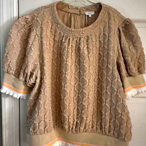 Voy Tops - Women's Tan Textured Top